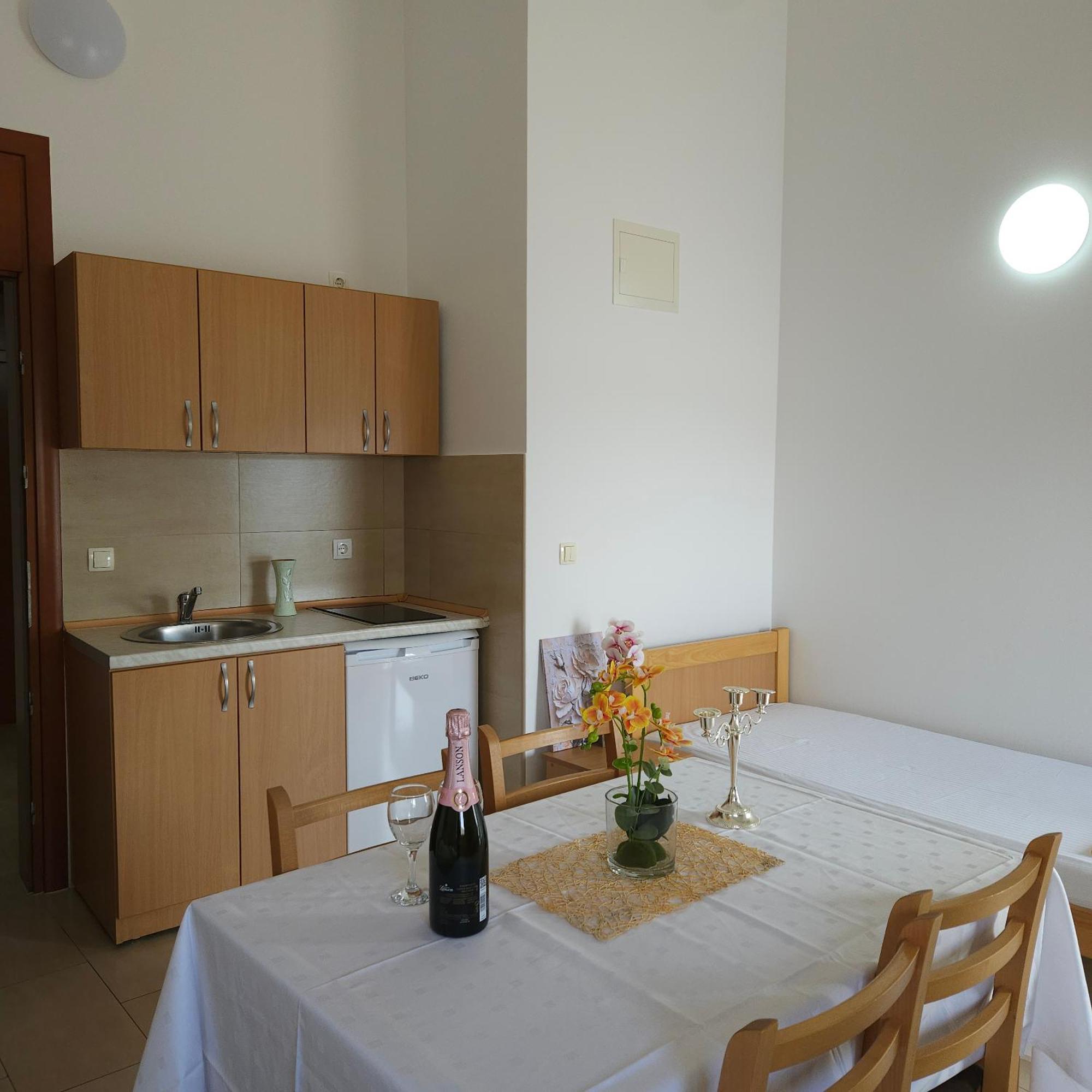 Apartments Cytrus Неум Экстерьер фото